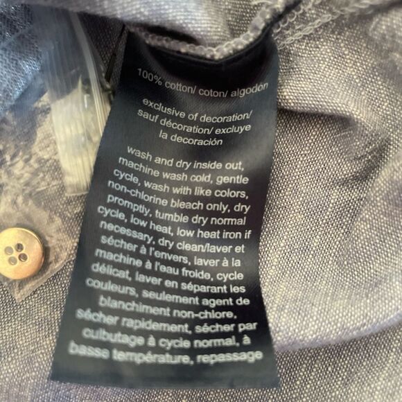 Tommy Hilfiger Light Blue Shirt with Red and White Accents - Picture 8 of 8